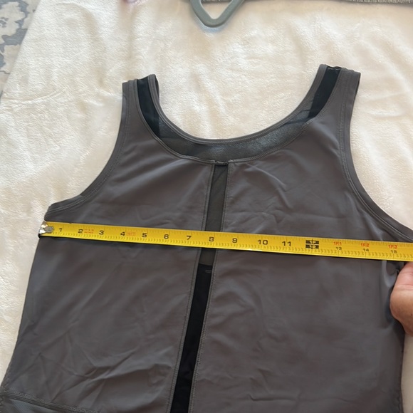 Lululemon L - Picture 6 of 10